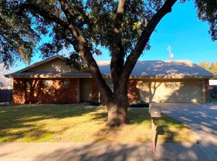 249 Twin Oaks Dr, San Angelo, TX 76901