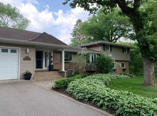 14500 Oakwood Rd, Minnetonka, MN 55345