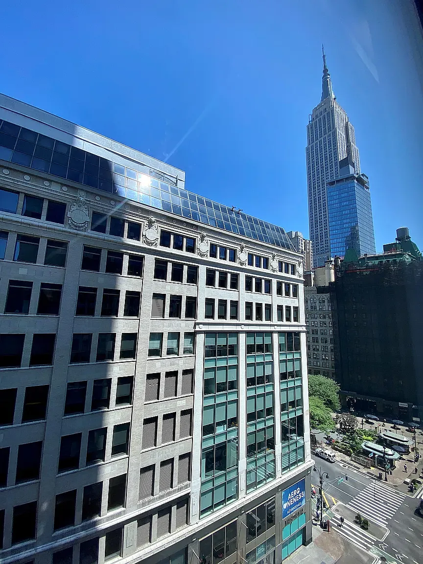 885 6th Ave — Photo 3