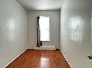57 28th Ave ROOM A, Brooklyn, NY 11214
