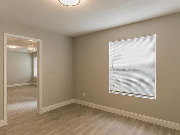 5th image of 1416 Hickory Creek Ln