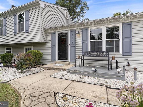 2nd image of 3909 Newman Ct
