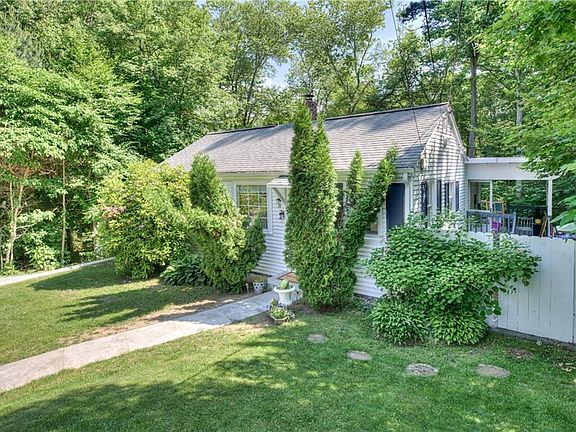 2nd image of 14 Valley Dr
