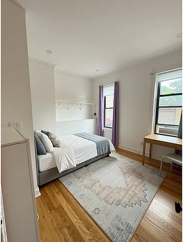 100 Manhattan Ave #2 Photo 1