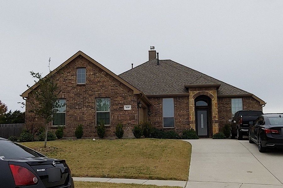 1st image of 615 Saddlebrook Dr