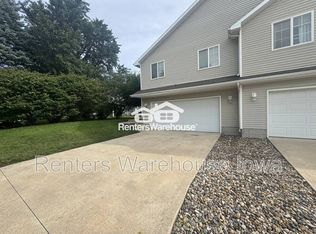 2703 Patricia Dr, Urbandale, IA 50322