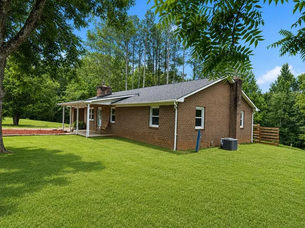 556 Leagan Dr, Blacksburg, SC 29702