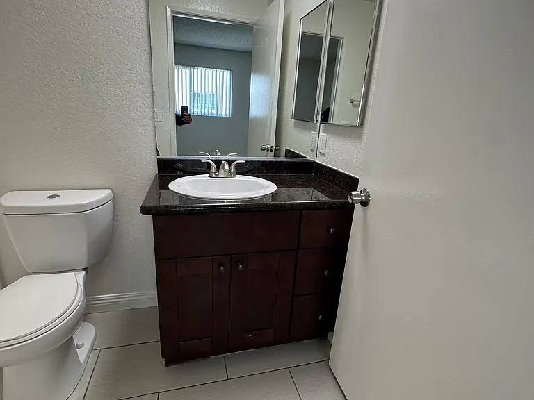 1670 Manning Ave #102 — Photo 9