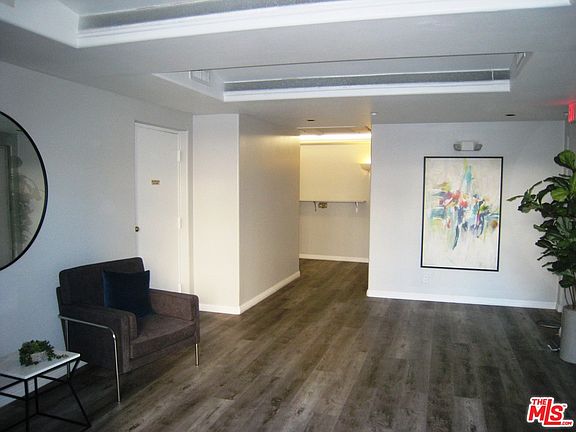 2nd image of 1917 Selby Ave APT 401