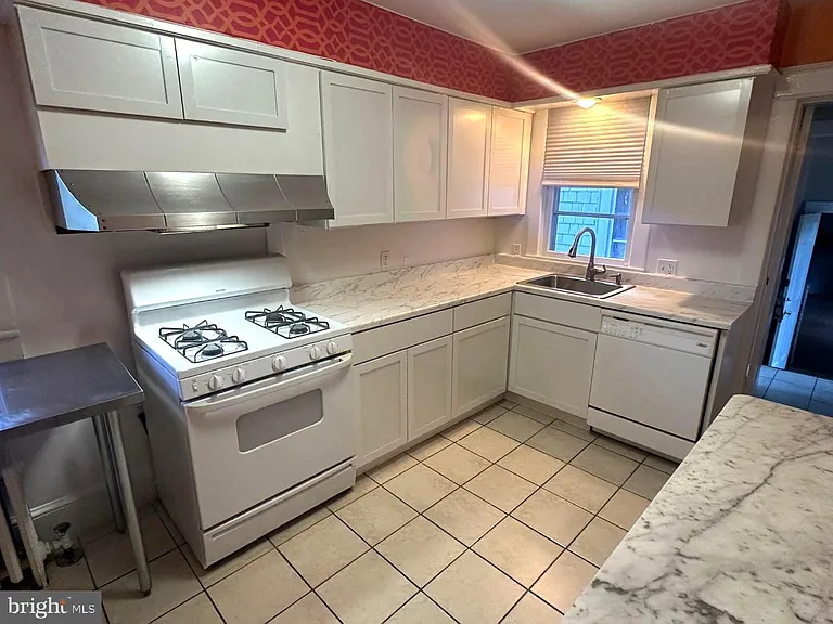 4608 W Virginia Ave — Photo 32