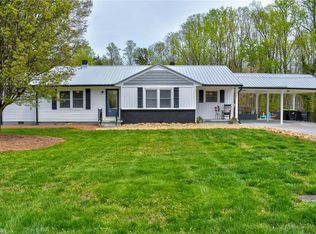 524 Frye Bridge Rd, Clemmons, NC 27012