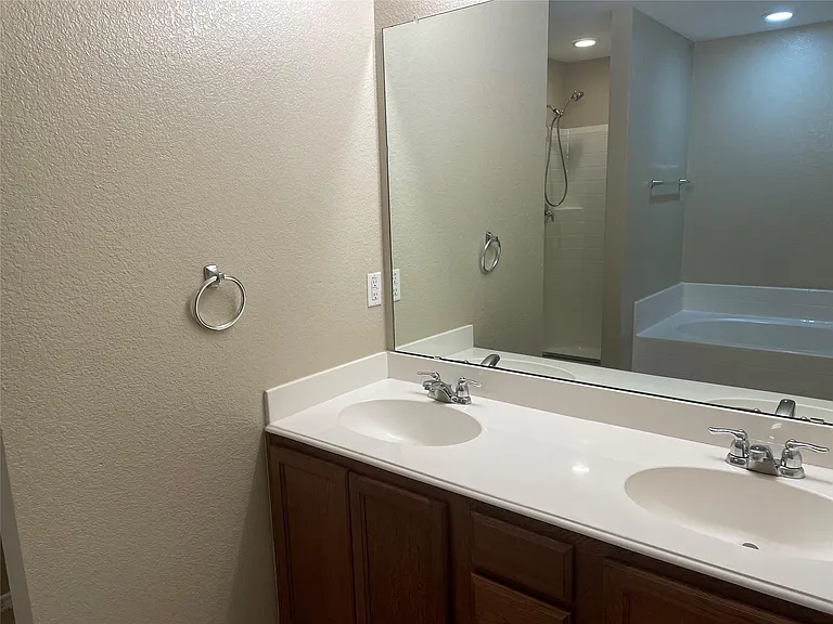 1210 Antoinette Dr — Photo 13