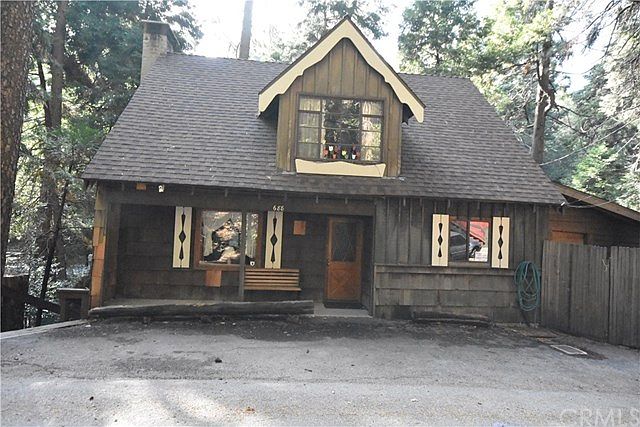 1st image of 682 Sunderland Ct