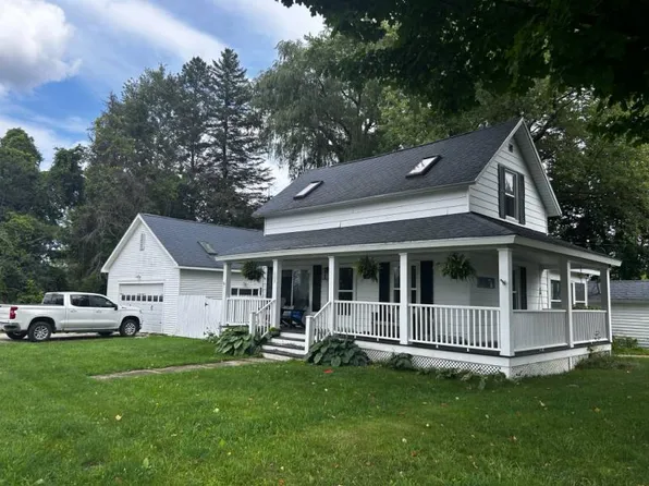 107 John St, East Jordan, MI 49727
