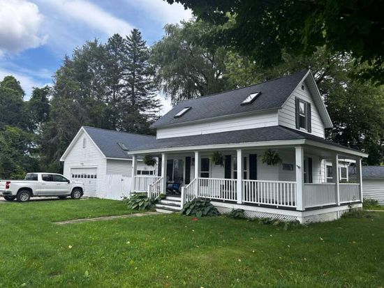 107 John St, East Jordan, MI 49727