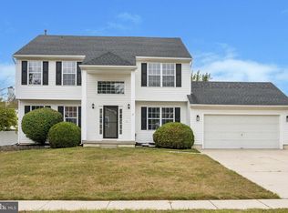 17 Wildcat Branch Dr, Sicklerville, NJ 08081