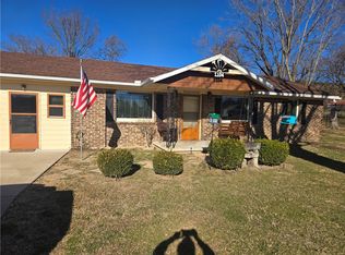 1104 E College Ave, Berryville, AR 72616