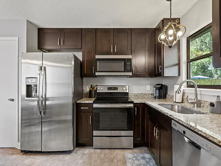 2222 Cypress Landing Dr — Photo 4