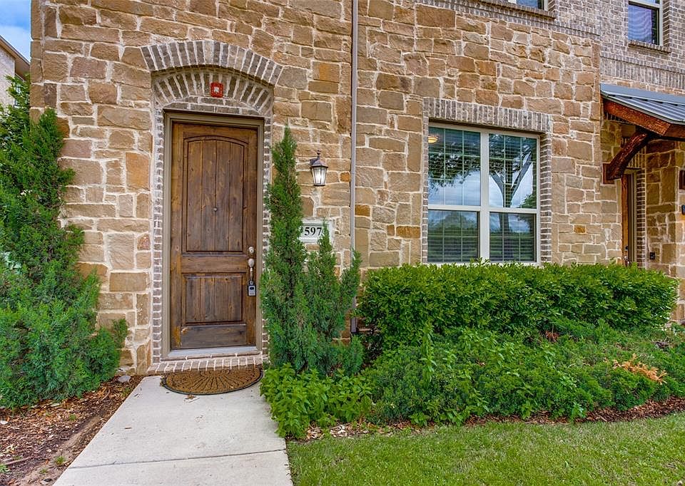 1st image of 597 W Royal Ln