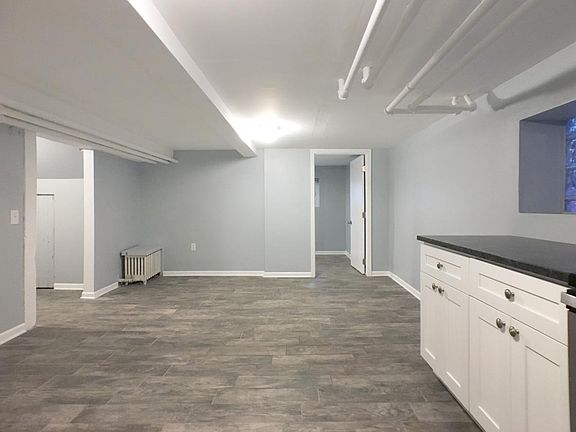 3rd image of 3348 N Karlov Ave #G