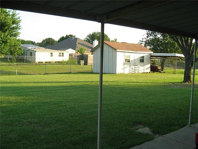 2nd image of 4914 Hackney Ln