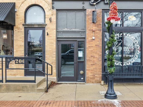 208 E Main St