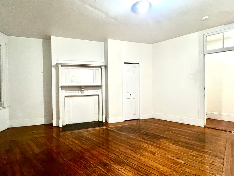 4 Centre St #1 — Photo 8