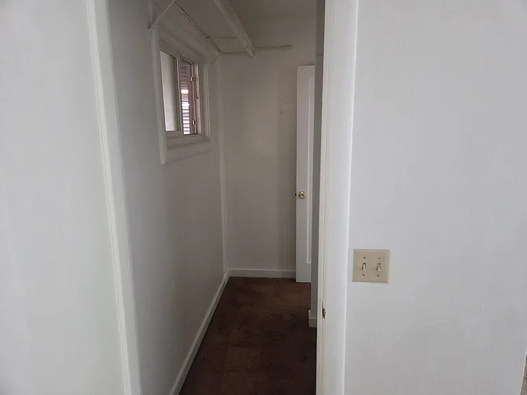 1017 F St #6 — Photo 1