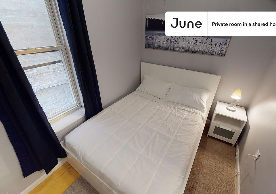 1st image of 2611 W Armitage Ave #1R-A
