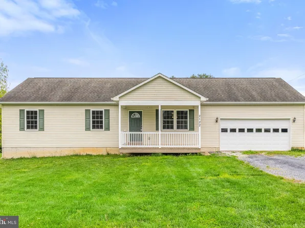 2122 Myerstown Rd, Charles Town, WV 25414
