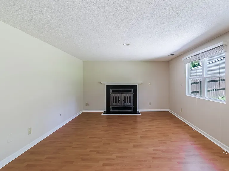 5520 Lacy Rd — Photo 34