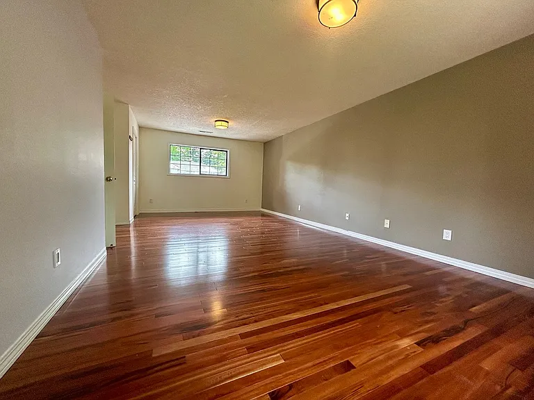 8213 NW 12th Ave — Photo 19