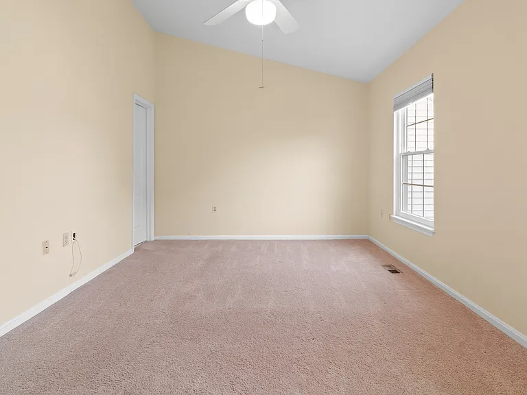 26 Wessex Ct — Photo 10
