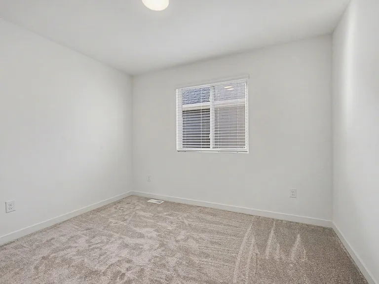 350 N Sherman St — Photo 8