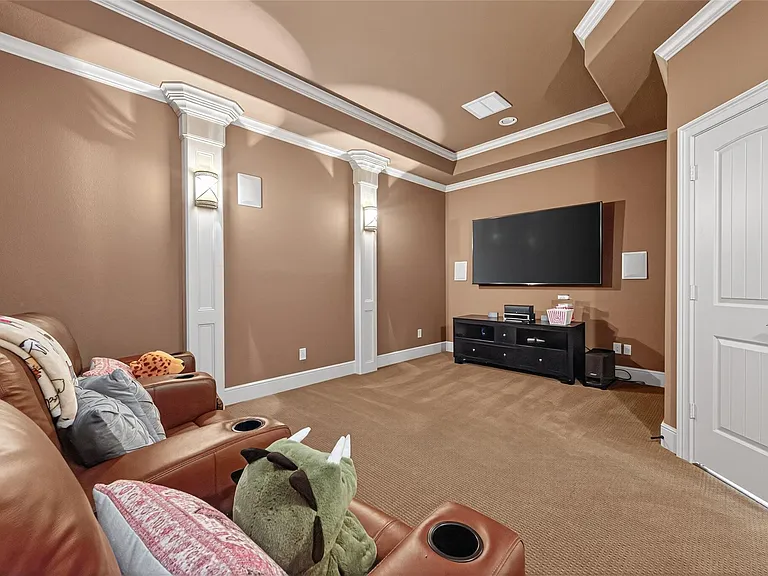 7414 Dayhill Dr — Photo 38