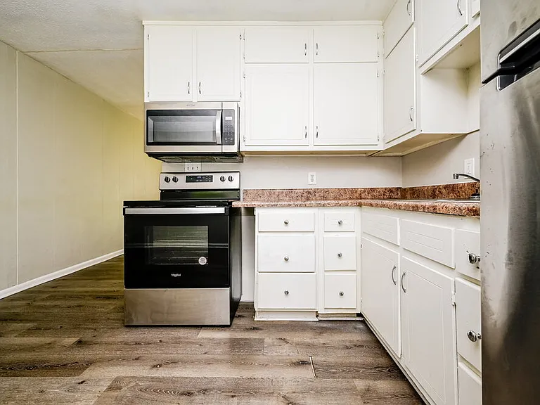 494 Clara Dr — Photo 8