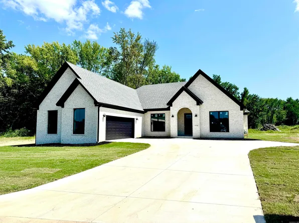 1233 Fern Ct, Searcy, AR 72143