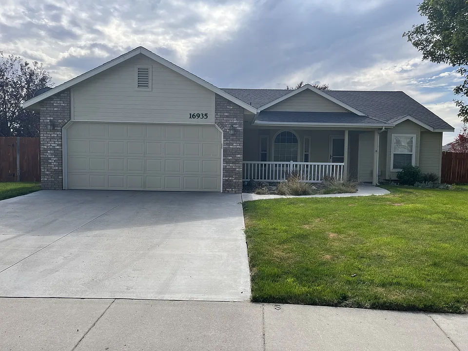16935 N Denemere Loop