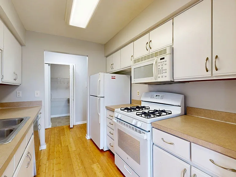 103 Fieldcrest St #301 — Photo 8