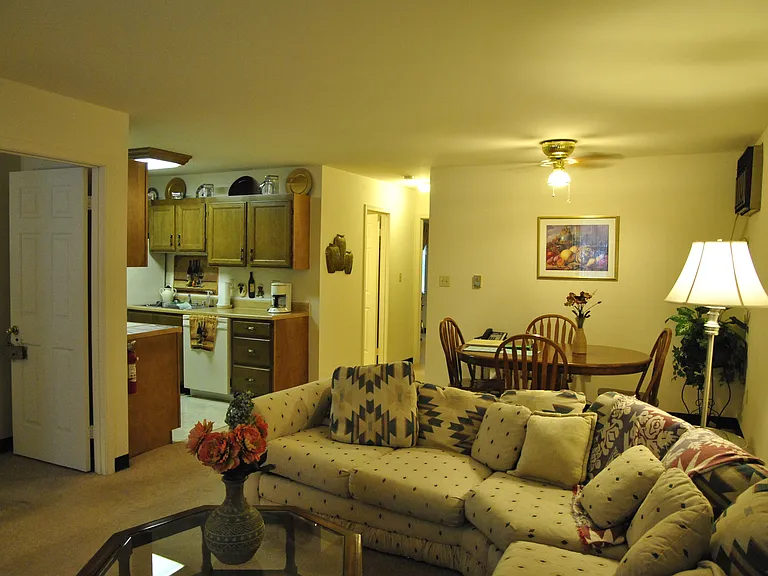 Londontowne and Robinwood Apartments — Photo 13