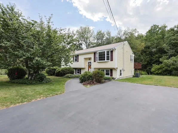 37 Oakleaf Dr, Mansfield, MA 02048