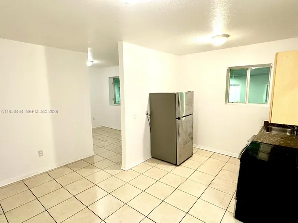 1021 NW 3rd St APT 307, Miami, FL 33128