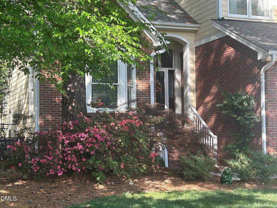 2nd image of 205 Fairwinds Dr