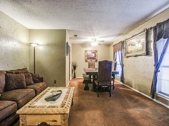3rd image of 1708 Camellia Dr