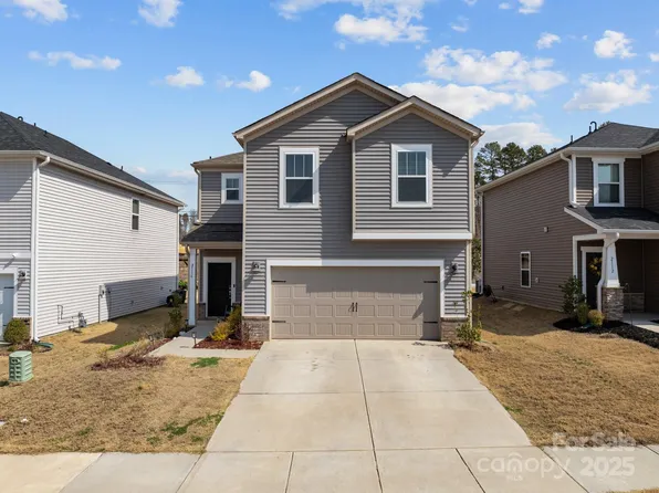 2116 Belterra Dr, Charlotte, NC 28216
