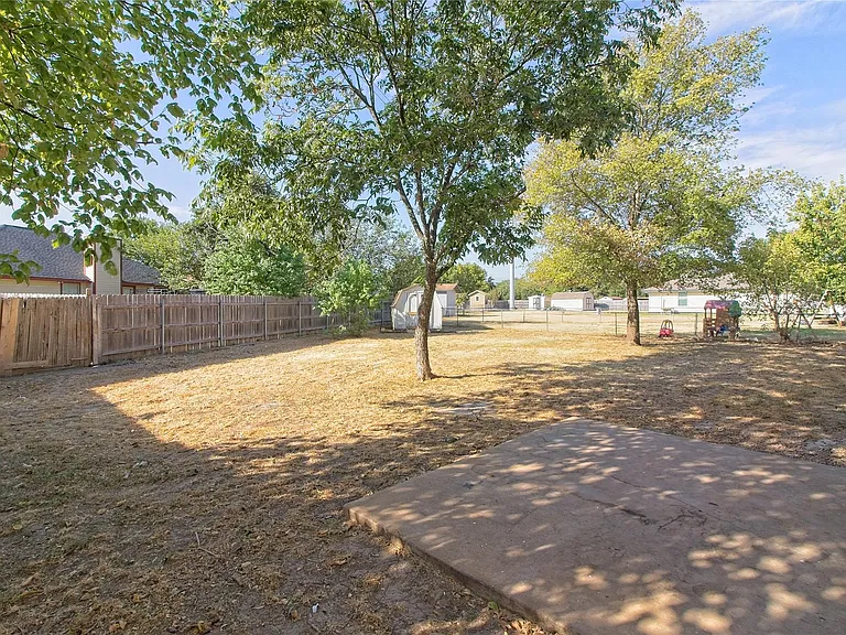914 Garden Meadow Dr — Photo 25
