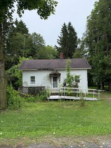 327 W Pine St, Stanton, MI, 48888