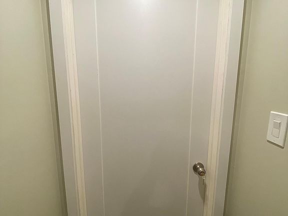 Entrance to the apartment.
