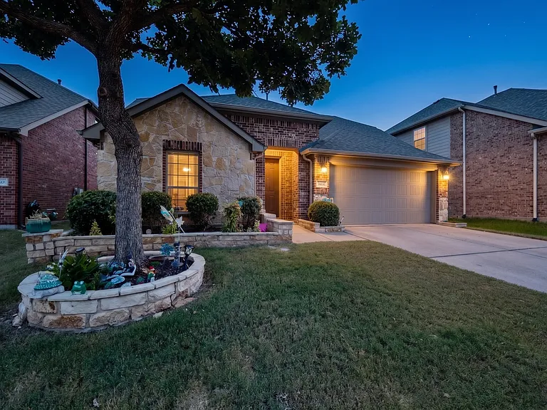 10529 Jackson Hole Ln — Photo 3