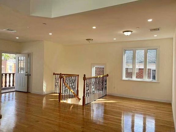 2nd image of 4340 165th St Floor 2
